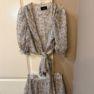 Vici Beige and Blue Floral Wrap Set